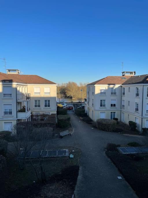 Appartement Confortable Proche Disneyland Paris Bussy-Saint-Georges Exterior photo